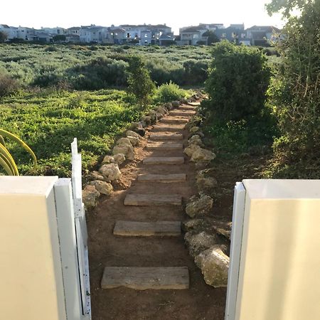 Perfect 10 - 10 To 13 Sleeper Luxury Holiday Home Breakage Deposit Of R2500 Per Weekend Lease 兰格班 外观 照片