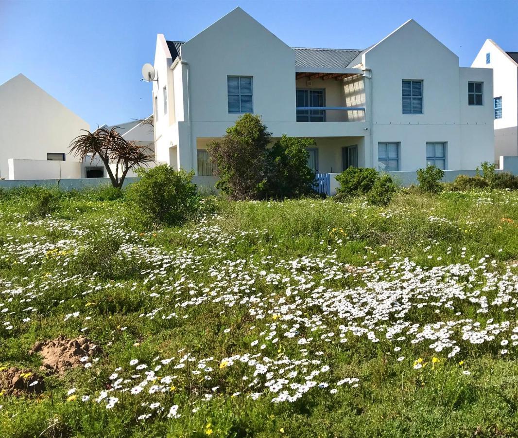 Perfect 10 - 10 To 13 Sleeper Luxury Holiday Home Breakage Deposit Of R2500 Per Weekend Lease 兰格班 外观 照片