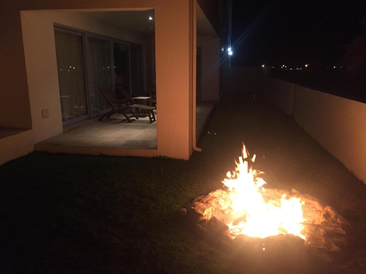 Perfect 10 - 10 To 13 Sleeper Luxury Holiday Home Breakage Deposit Of R2500 Per Weekend Lease 兰格班 外观 照片
